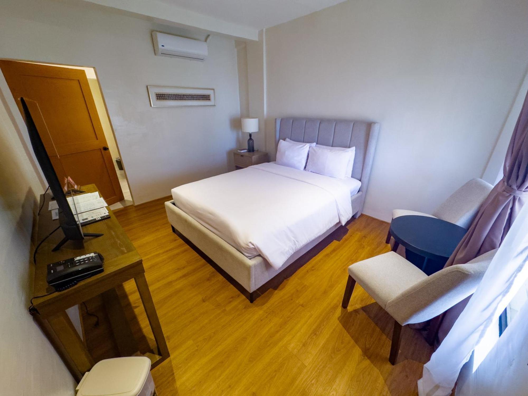 Whiterock Beach Hotel And Waterpark Subic Bay Dış mekan fotoğraf