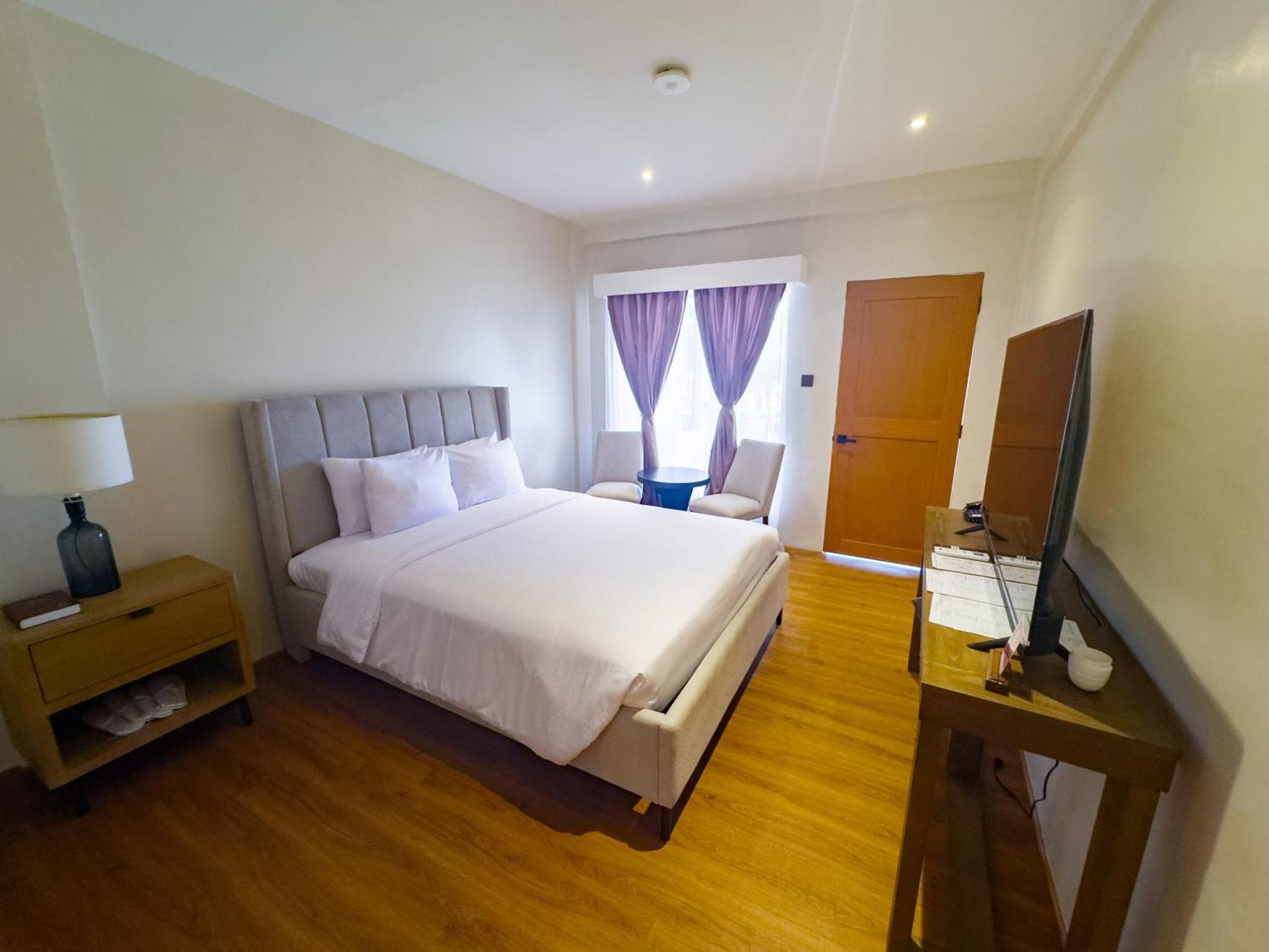 Whiterock Beach Hotel And Waterpark Subic Bay Dış mekan fotoğraf