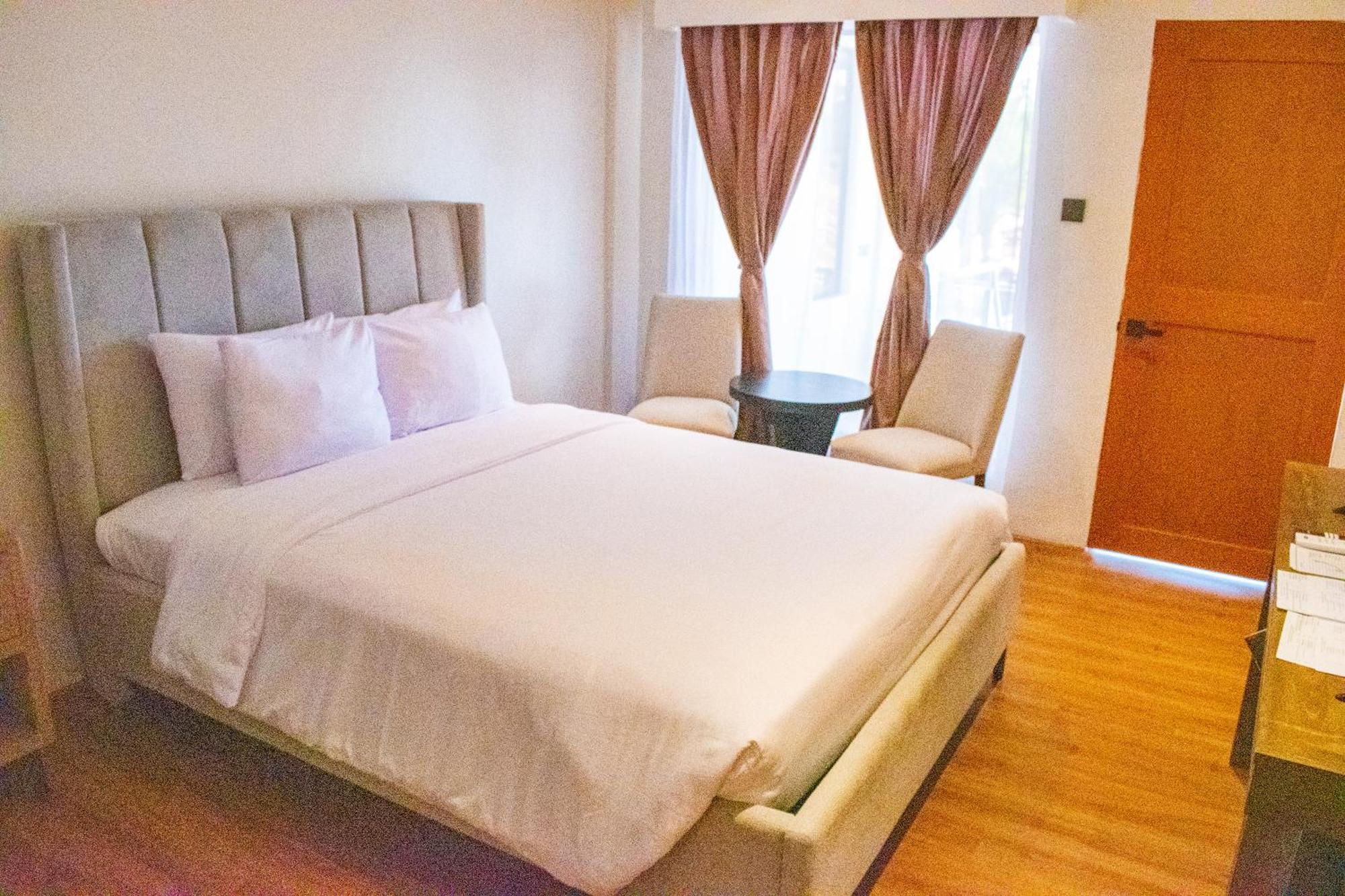 Whiterock Beach Hotel And Waterpark Subic Bay Dış mekan fotoğraf