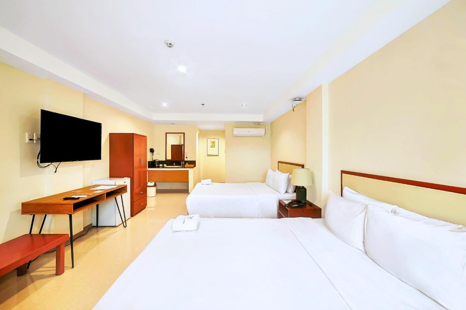Whiterock Beach Hotel And Waterpark Subic Bay Dış mekan fotoğraf