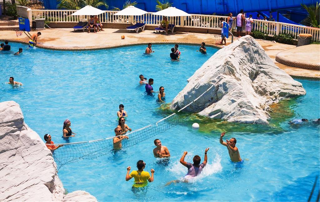 Whiterock Beach Hotel And Waterpark Subic Bay Dış mekan fotoğraf